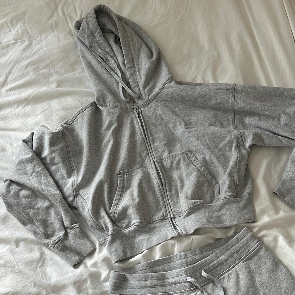 Aritzia | Boyfriend Fit Sweatfleece Set